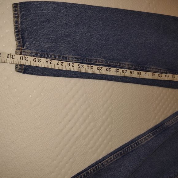 GAP Women's Classic Blue Straight Leg Jeans - Picture 3 of 11